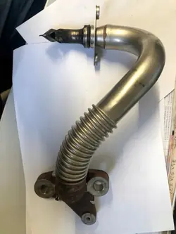 Renault EGR-rör OEM 147130257R för Master III 2.3 DCI