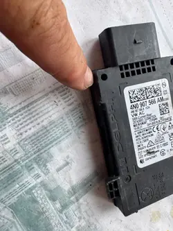 Audi A4 Turvavyömooduli OEM 261299 - Käytetty