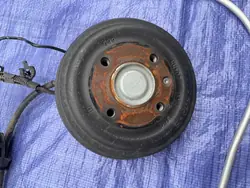 OEM 9841706580 Tambor de Freno con Cable Izquierdo 22R
