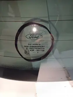 Vitre arrière OEM 0011089 pour Ford Kuga MK1 (2008-2012)