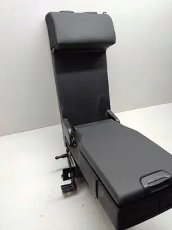 Mercedes-Benz takakäsinojain OEM A2139200024