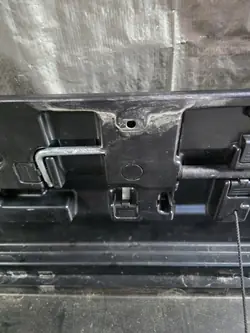 Compartimento herramientas OEM 4E0012123C Audi A8 D3 Usado