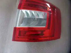 Feu arrière LED droit SKODA OCTAVIA III Kombi 5E9945096A