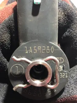 Injecteur Volvo V70 2005 OEM 8658351