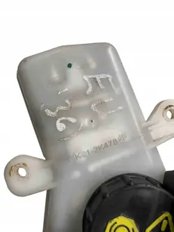 Réservoir de liquide de frein OEM BK212K478AB Ford Transit