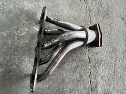 VOLVO V50 S40 C30 C70 Coletor de escape 2.4 8653299