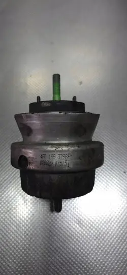 Audi Moottorin tuki 4F0199379BF