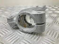 Vasen Jousituskiinnike OEM 8W0413037 Audi A4 A5 B9