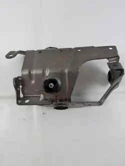 BMW iX 2022 ilmastointikompressorin kiinnike - OE 9418847