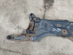 Toyota Yaris II Vorderachsträger OEM YARIS II SANKI PRZÓD