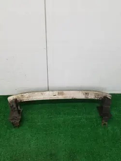 Etupuskuri Audi Q7 4L0807113A