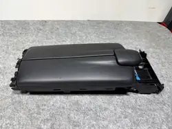 Mercedes W212 mittkonsol armstöd OEM 0005748037
