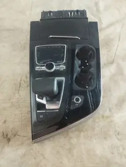 Audi Q7 Automaattivaihteisto OEM 4M1863273 - Käytetty
