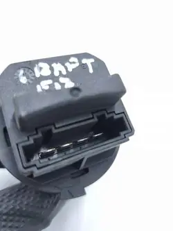 Relais ventilateur chauffage VW OEM 5HL351321321 - Occasion