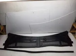 Bovenste voorruitdichting OEM 7107537 Peugeot 408