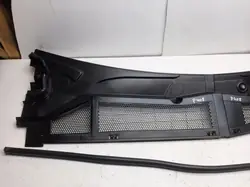 Övre vindrutetätning OEM 7107537 Peugeot 408