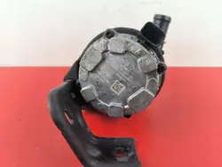 Vesipumppu RENAULT TRAFIC III VIVARO B 210100113R