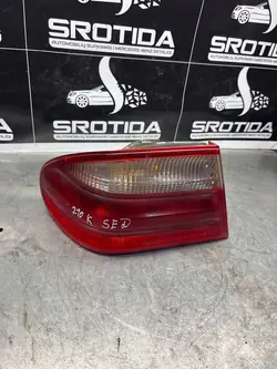 MERCEDES E KLASA W210 LINKER ACHTERLICHT