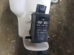 Hyundai OE 98610A6010 Begagnad Spolarvätsketank