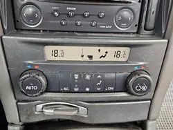 Console panneau aération Renault Laguna II 8200264425-C