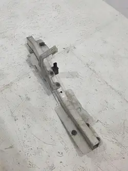 BMW X6 F16 Vasen ajovalokiinnike OEM 729449108