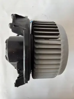 Ventilador de admisión Toyota RAV4 3 (2005-2008) OEM 2727008043