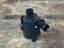 AUDI A3 8V GOLF VII LEON III 1.6 TDI Vattenpump 5C0965561