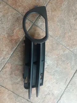 AUDI A3 8P LIFT Rejilla de Parachoques Delantero Derecha 8P4807682B