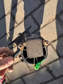 Opel Astra V Kraftstofffiltergehäuse OEM 16441396270