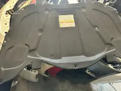 Isolamento capô Maserati Ghibli OEM GHIBLI wyglsz