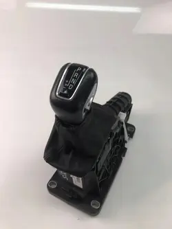 Pomo de mudanças Volvo V90 II OEM 32240020 - Usado