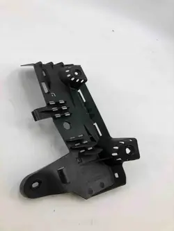 VW Voetsteun OEM 5Q1864775A voor 2.0L Diesel 2021