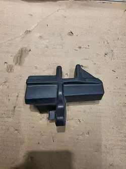 Opel OE 9838789680 Guarnição de canto para Astra L VJ