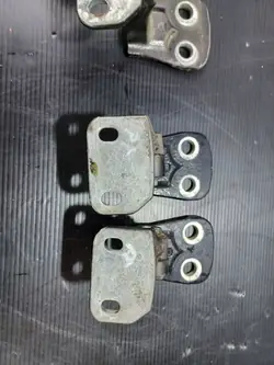 Paire de charnières de porte arrière droite RANGE ROVER SPORT I L320 PT