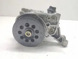 Skoda Superb B8 Oliepomp OEM 04L145208K - Gebruikt