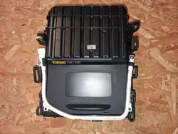 Lexus NX II Induktionsladeablage OEM 5881178050