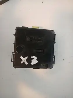 Boîte à fusibles batterie BMW 8387547 - Pièce OEM usagée
