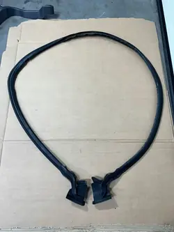 Takaluukun tiiviste OEM A2307500098 Mercedes SL R230:lle