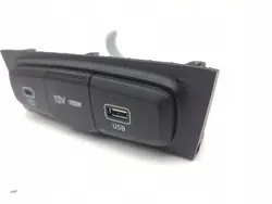 Prise USB Hyundai i20 OEM 84644Q0600 - Occasion