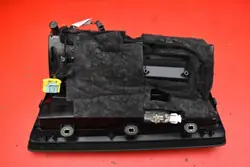 OEM 8U1857035 Matkustajan hansikaslokero Audi Q3 8U