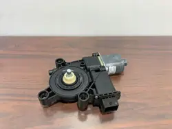 Motor de ventana trasera izquierda Alfa Romeo Stelvio OEM 0130822071