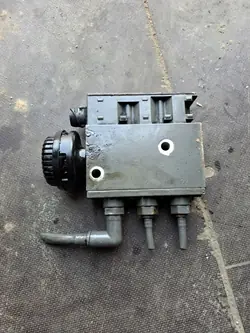 ECAS-Luftfeder-Ventil OEM 0501100044 für Volvo FL6