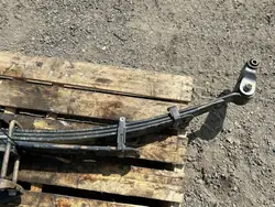 Hintere Blattfeder OEM EZ32B2533 für Nissan Titan 2016