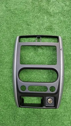 Cadre Radio Suzuki Jimny OEM RAMKA 2005R >