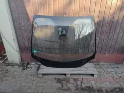 FOCUS MK3 uppvärmd framruta med sensor och kamera