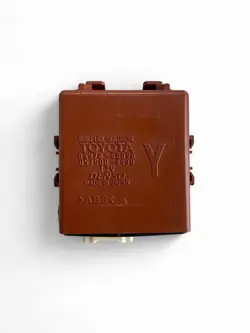 Toyota Land Cruiser J150 keskuslukitusmoduuli OEM 8597060090