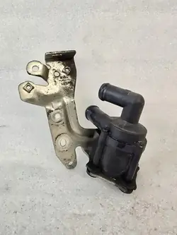 Moteur de circulation d'eau OEM 31686005 pour Volvo XC90