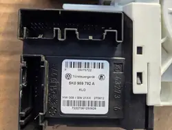 Ikkunan nostomoottori OEM 5M1837402Q Oikea Etu