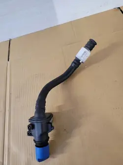 Réservoir AdBlue VW Golf 7 OEM 5Q0131965S - Occasion