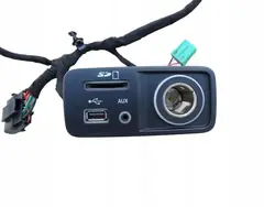 SD-kortinlukija USB-portti Jeep Cherokee OEM 68139536AC